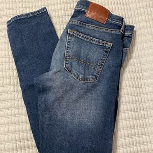 Hollister dark denim skinny jeans
